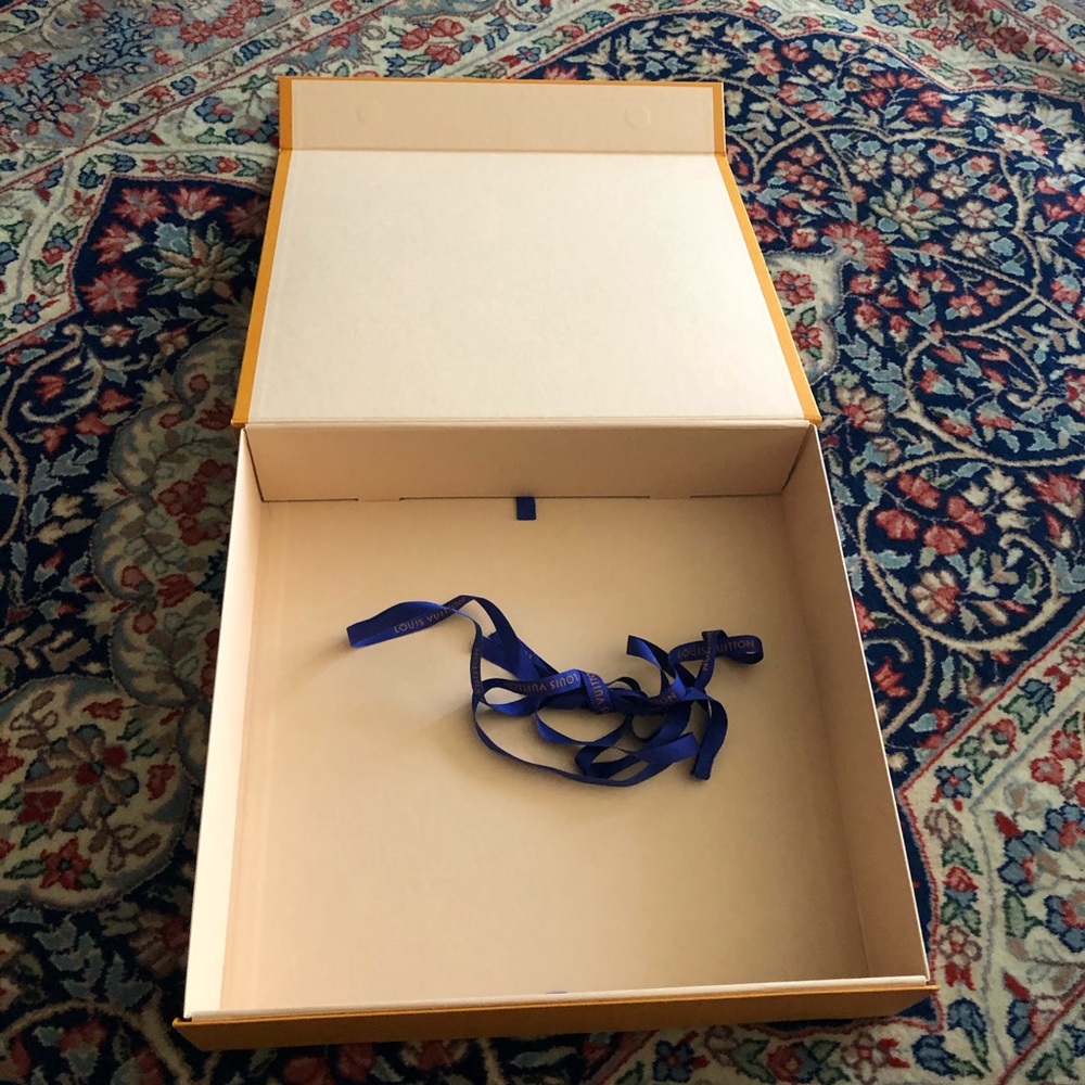 Authentic Louis Vuitton Empty Display Packaging - Picture 7 of 16